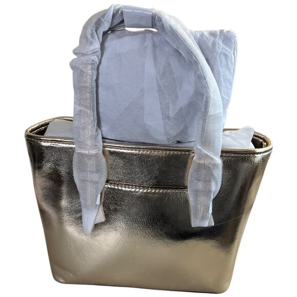 Michael Kors XS Carry All Jet Set Travel Tote Pale Gold Metallic Leather NWT - Picture 4 of 6